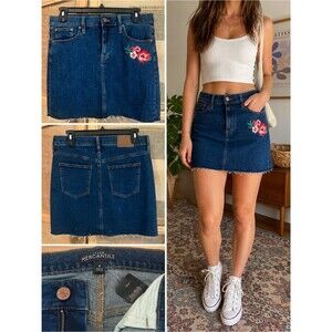 J.Crew Mercantile Floral Embroidered Denim Mini Skirt Raw Hem Size 4